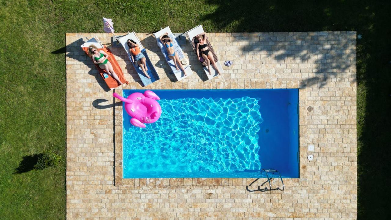 Villa Antonci-18, Pool, 3 Houses, Jacuzzi, Private Territory Antonci (Porec) Exterior foto