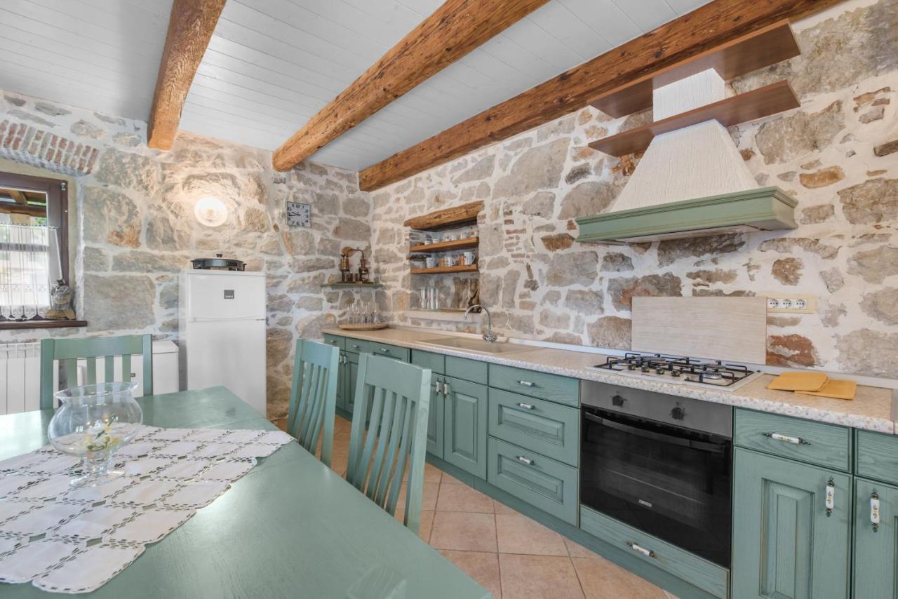 Villa Antonci-18, Pool, 3 Houses, Jacuzzi, Private Territory Antonci (Porec) Exterior foto