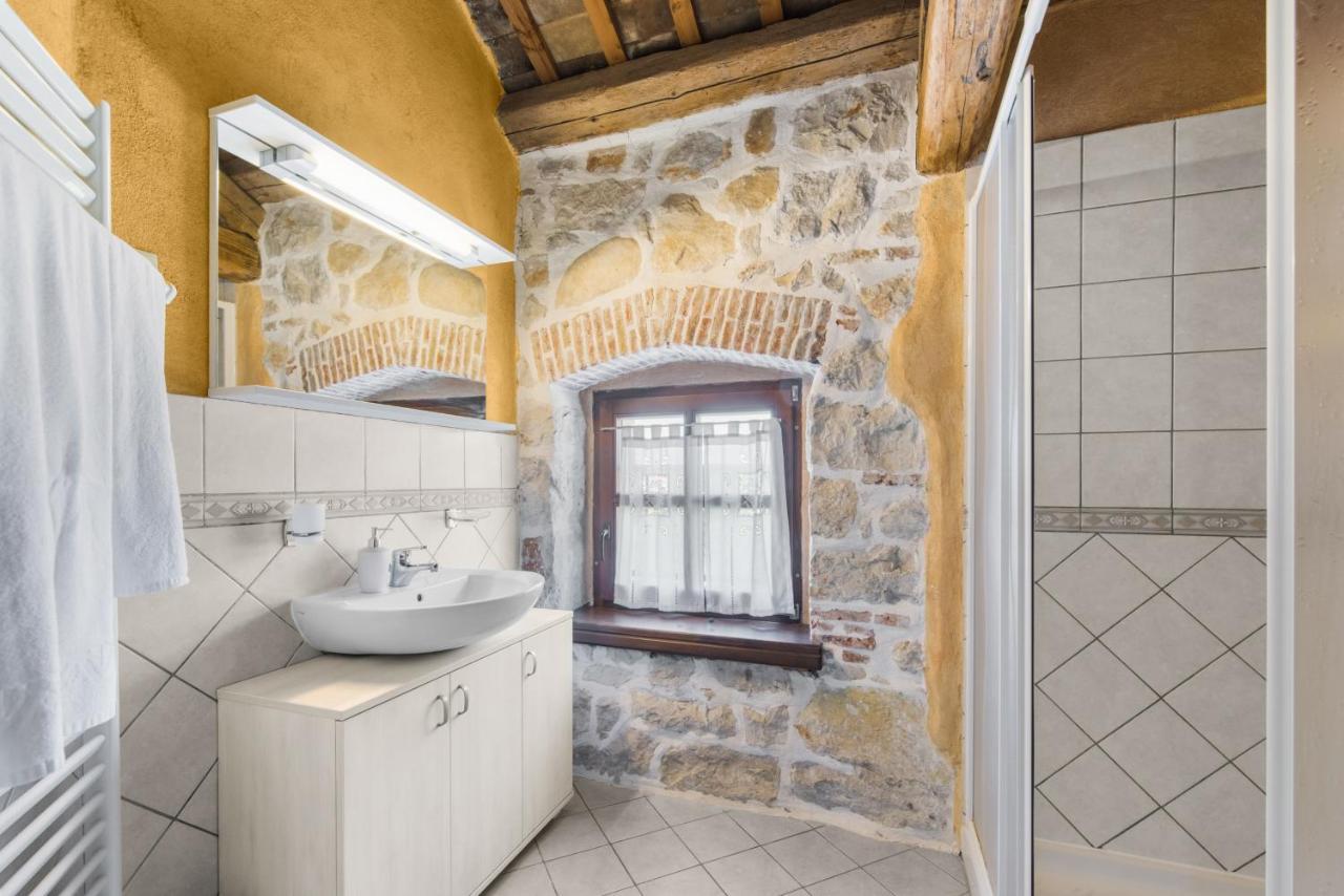 Villa Antonci-18, Pool, 3 Houses, Jacuzzi, Private Territory Antonci (Porec) Exterior foto