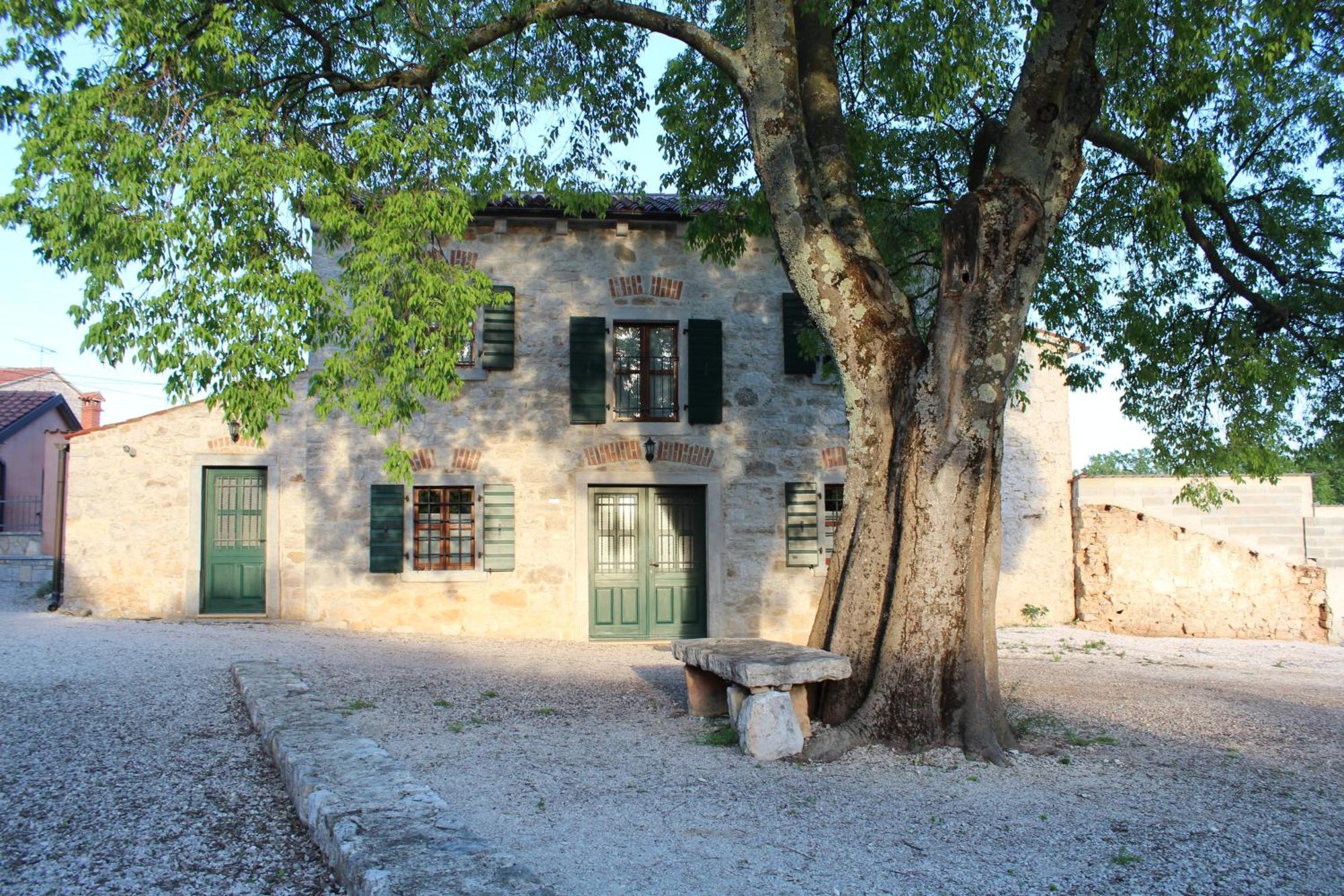 Villa Antonci-18, Pool, 3 Houses, Jacuzzi, Private Territory Antonci (Porec) Exterior foto