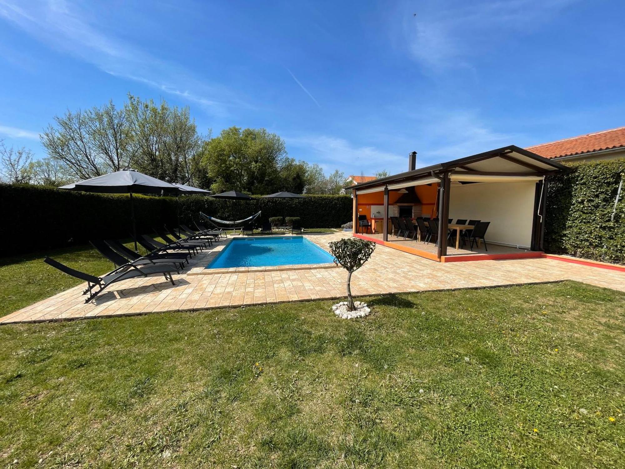 Villa Antonci-18, Pool, 3 Houses, Jacuzzi, Private Territory Antonci (Porec) Exterior foto